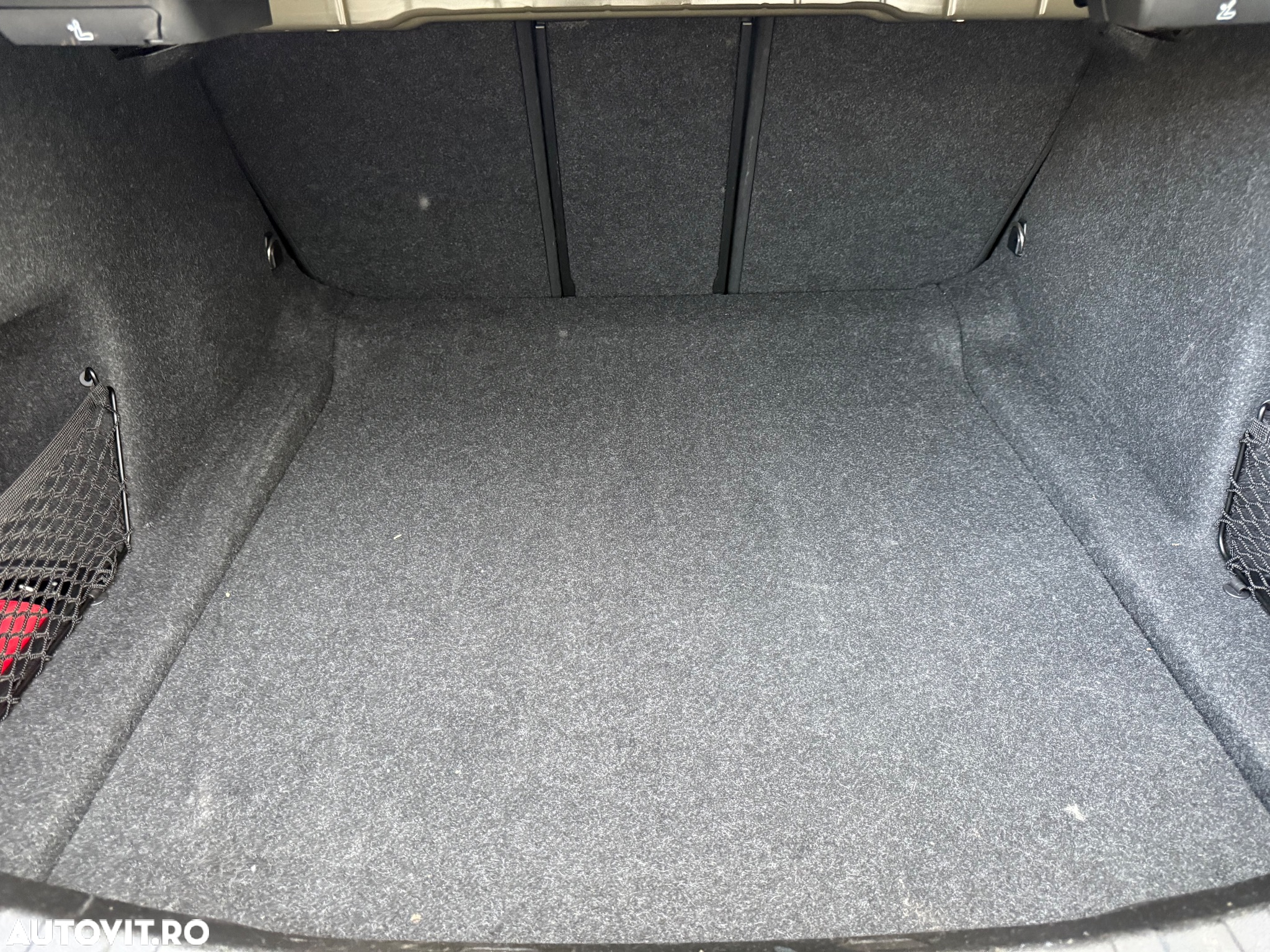 BMW Seria 3 330d Aut. Sport Line - 39