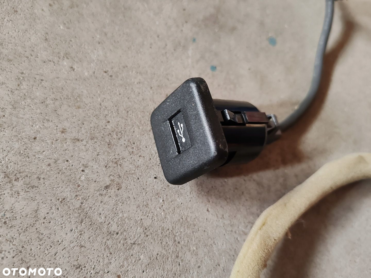 GNIAZDO USB PORT KABEL PRZEWÓD 36106-61m00 SUZUKI S-CROSS 13-19 - 3