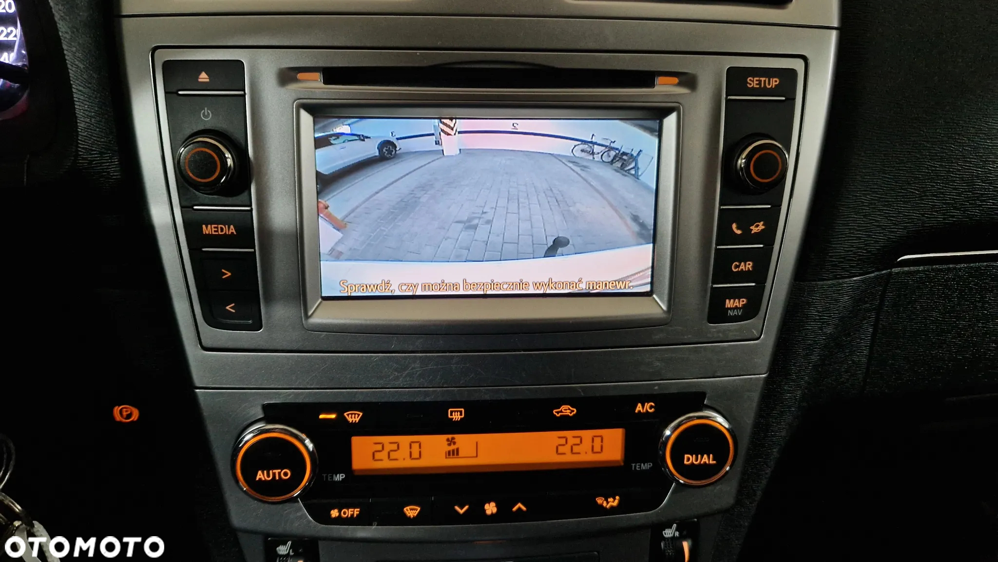 Toyota Avensis 2.0 D-4D Premium - 17