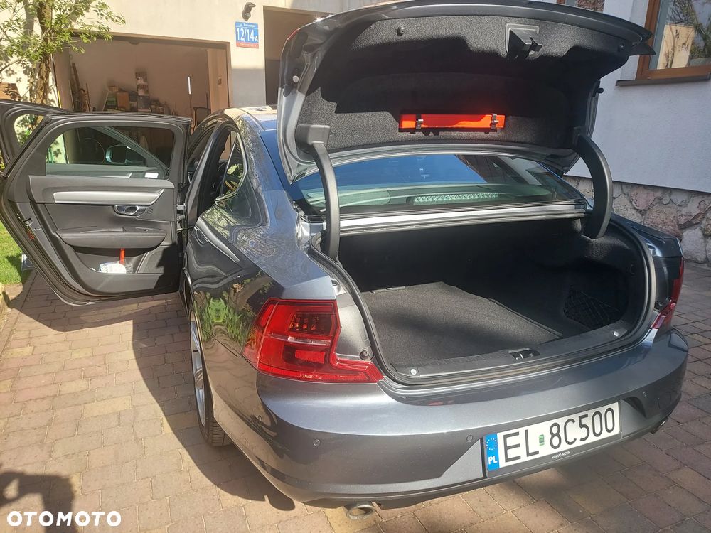 Volvo S90 D4 Momentum - 25