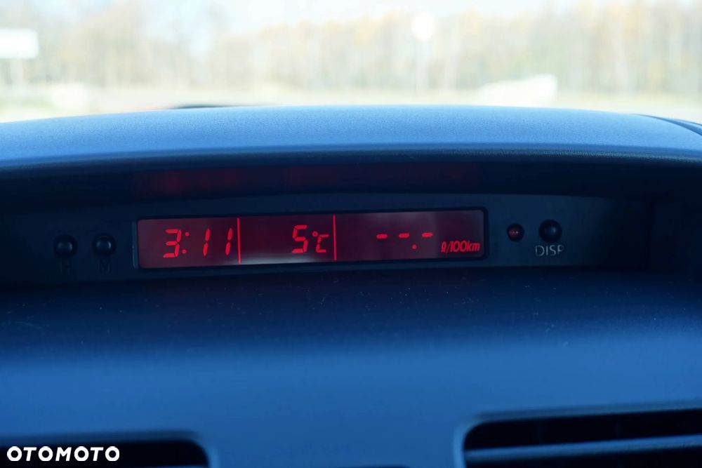 Suzuki SX4 1.9 DDiS DPF 4x4 Comfort - 15