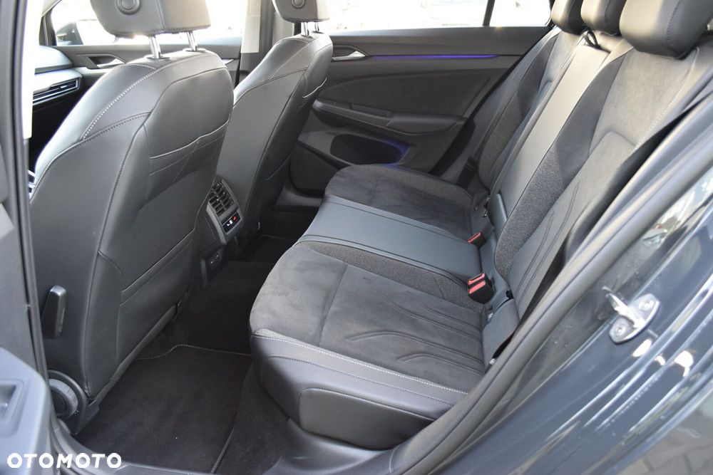 Volkswagen Golf - 31