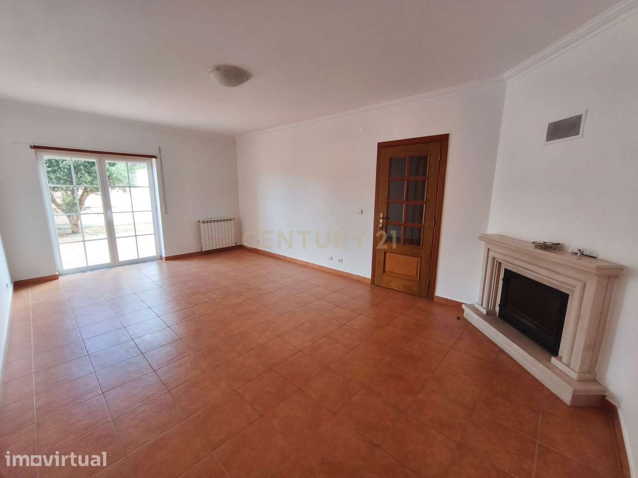 Apartamento T3 para arrendar com terraço de 200m² e garagem para dois - Grande imagem: 2/25