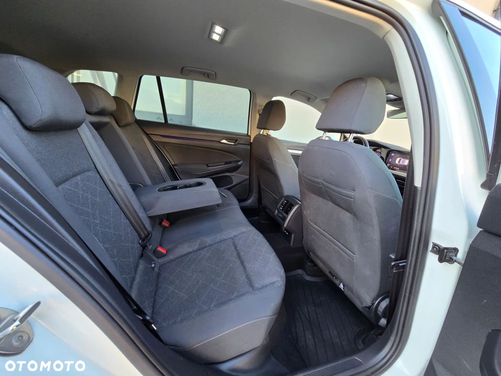 Volkswagen Golf - 22