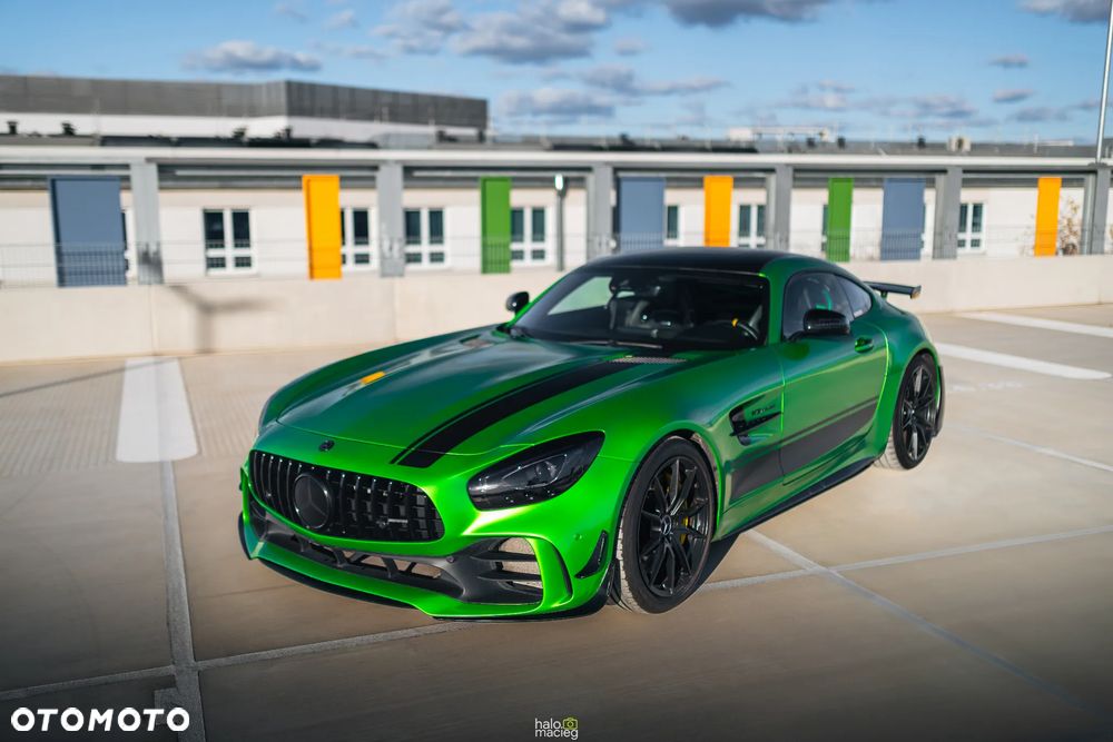 Mercedes-Benz AMG GT R - 1