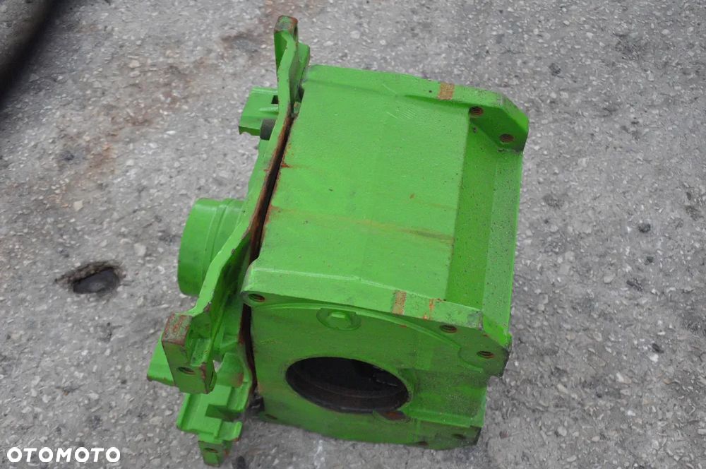 OBUDOWA DYFERENCJAŁU MOSTU MERLO NR 097686 - 3