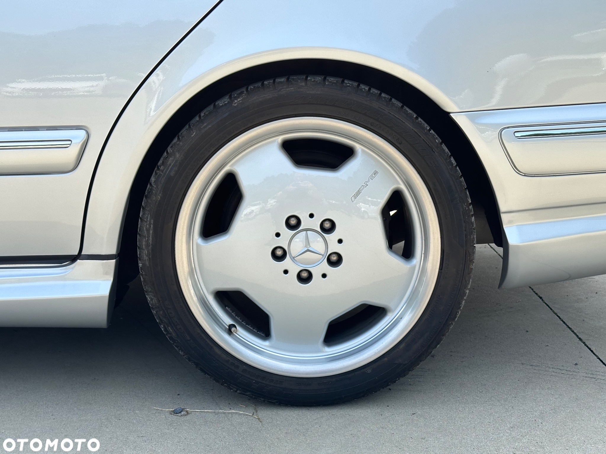 Mercedes-Benz Klasa E 55 AMG - 18