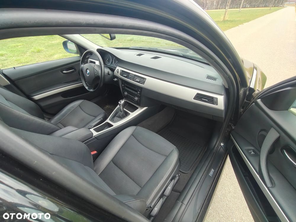 BMW Seria 3 318i Edition Exclusive - 5