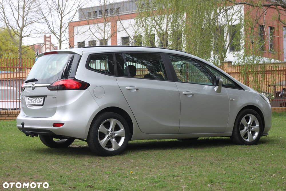 Opel Zafira - 10