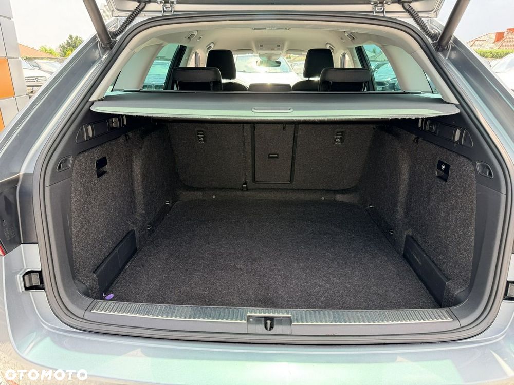 Skoda Superb 2.0 TDI Ambition DSG7 - 13