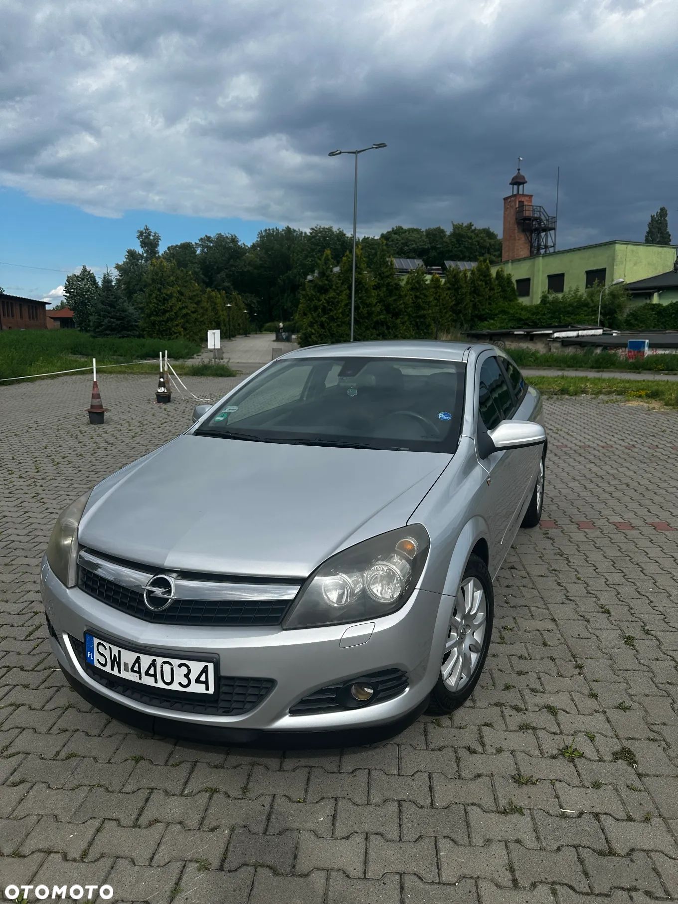 Opel Astra III GTC 1.6 Sport - 1