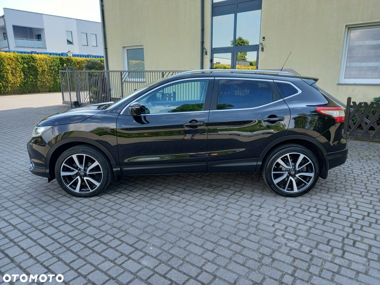 Nissan Qashqai 1.6 dCi Xtronic TEKNA+ - 11