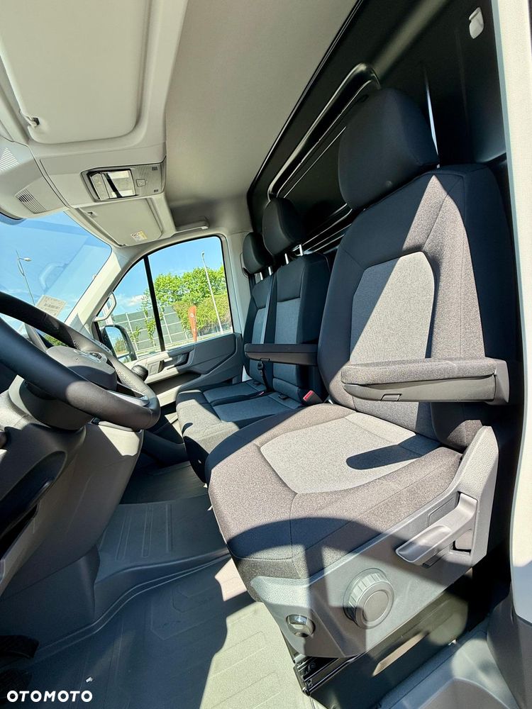Volkswagen Crafter - 11