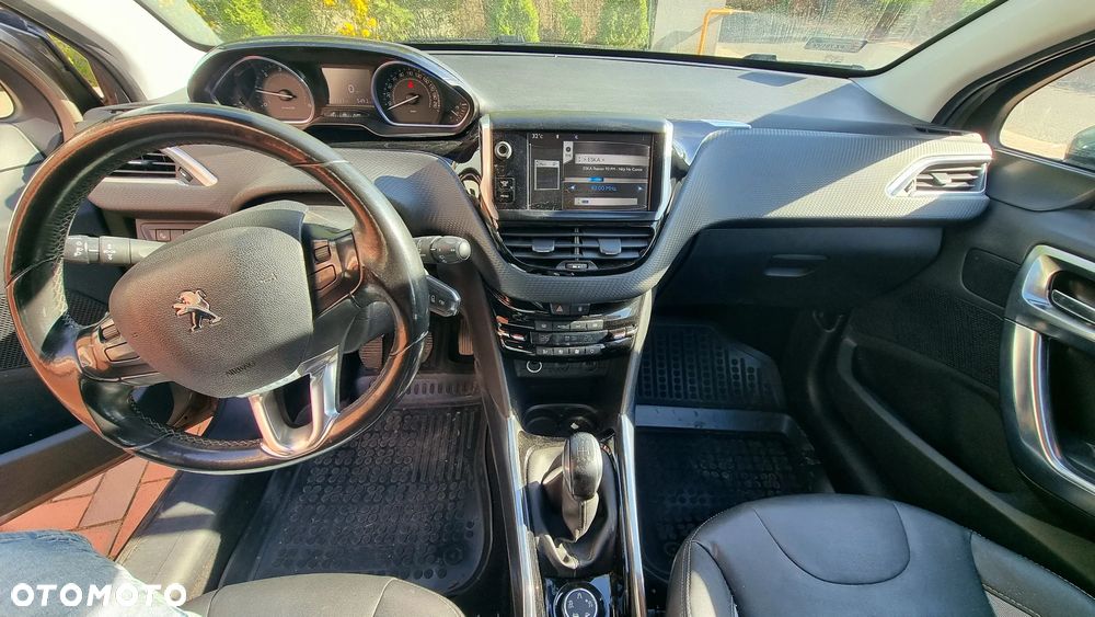 Peugeot 2008 1.6 e-HDi Allure S&S - 8