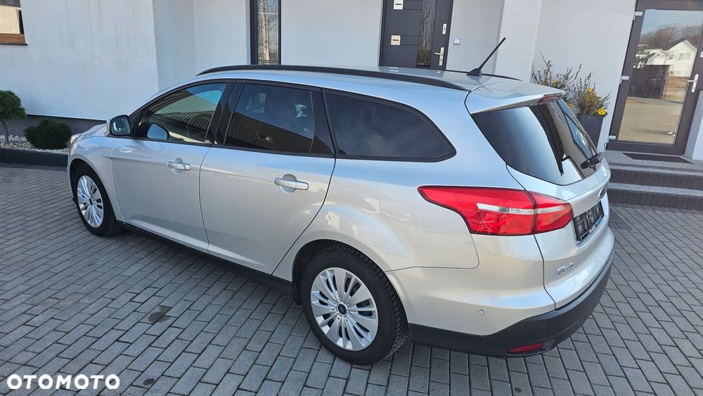 Ford Focus 1.5 EcoBlue STart-Stopp-System TITANIUM - 2