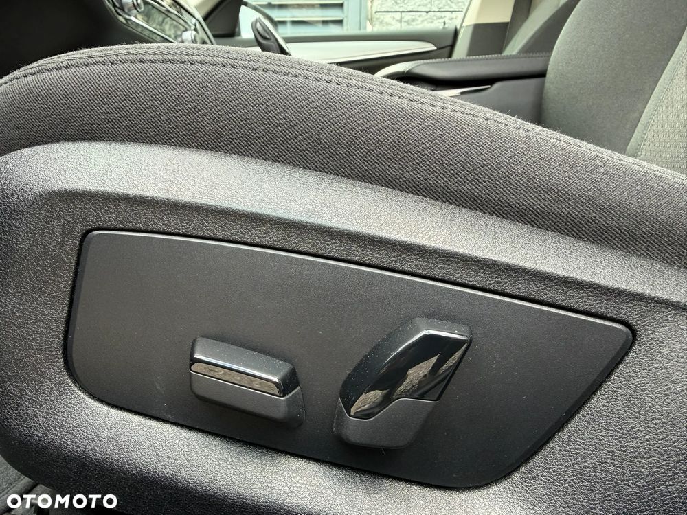 BMW Seria 5 520d mHEV - 19