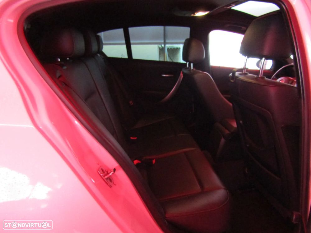 BMW 118 d Pack M - 17