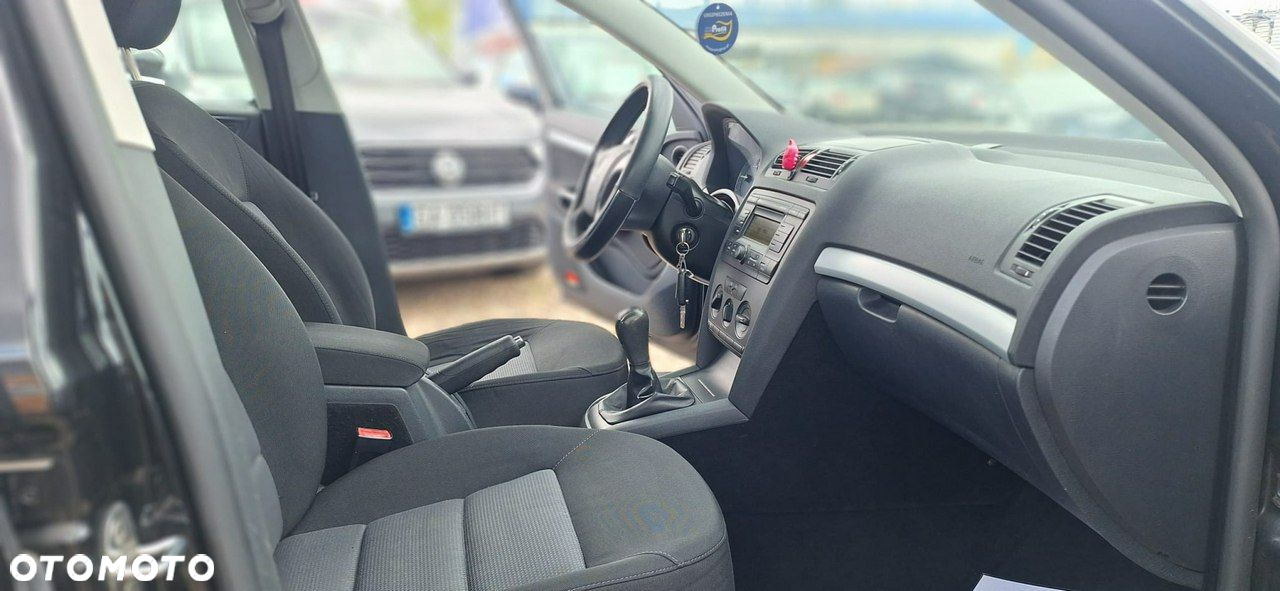 Skoda Octavia - 8