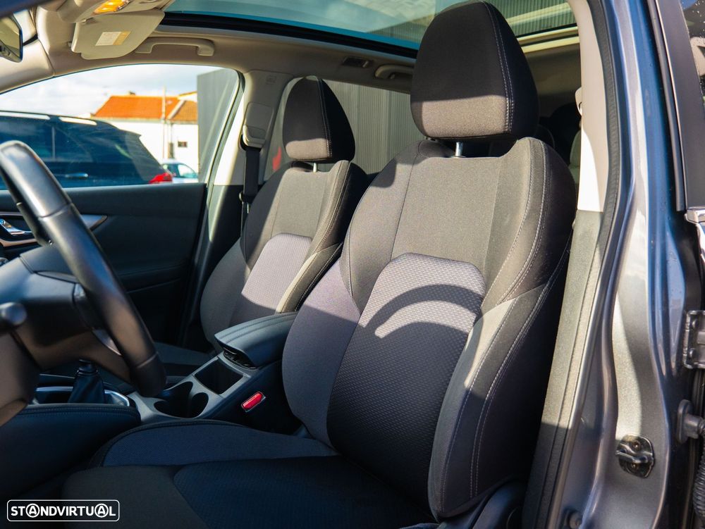 Nissan Qashqai 1.5 dCi N-Connecta - 26