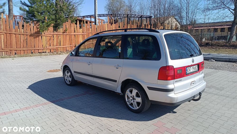 Volkswagen Sharan 1.9 TDI Comfortline - 7