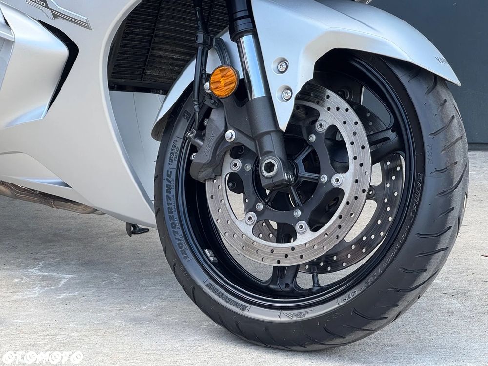 Yamaha FJR - 3