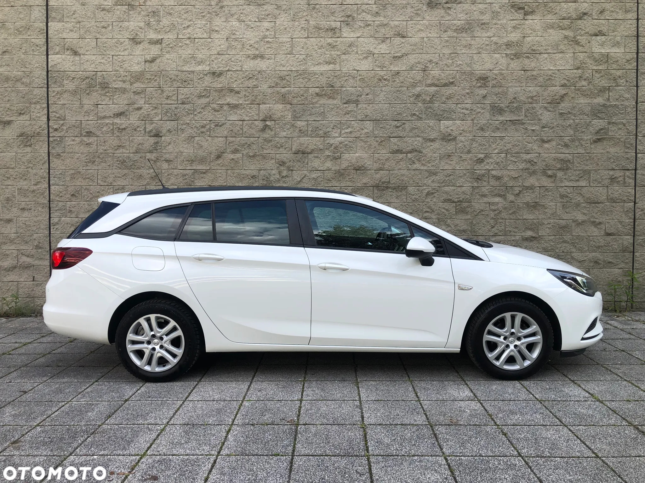 Opel Astra 1.4 Turbo Start/Stop Sports Tourer Edition - 24