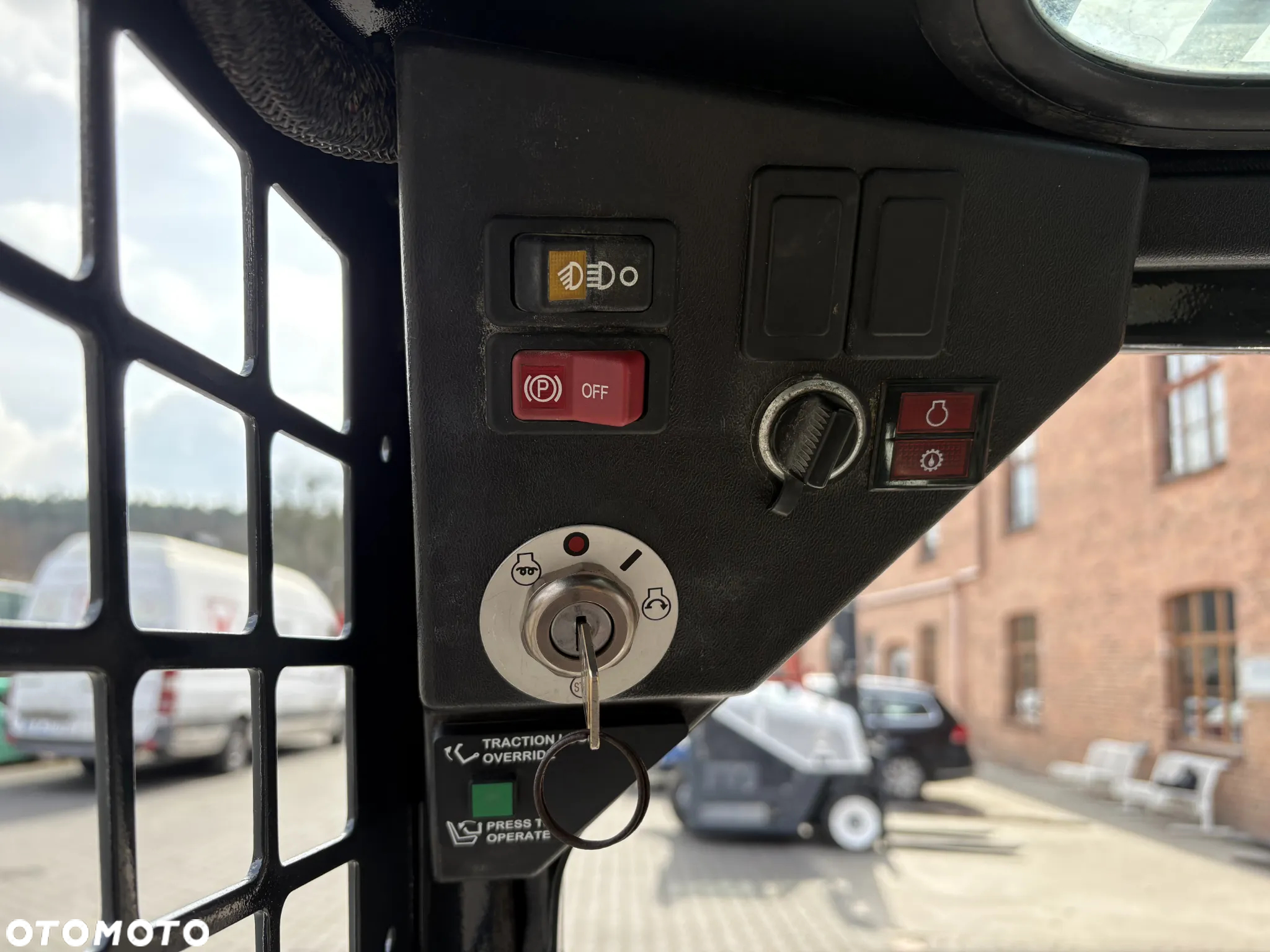 Bobcat S70 - 26