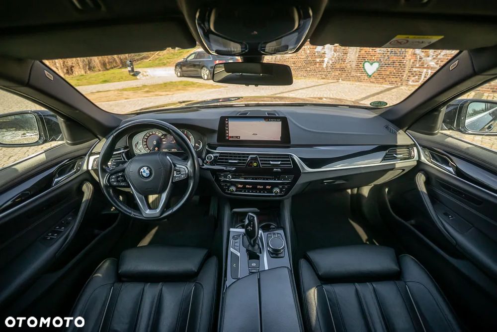 BMW Seria 5 520d xDrive Luxury Line sport - 34