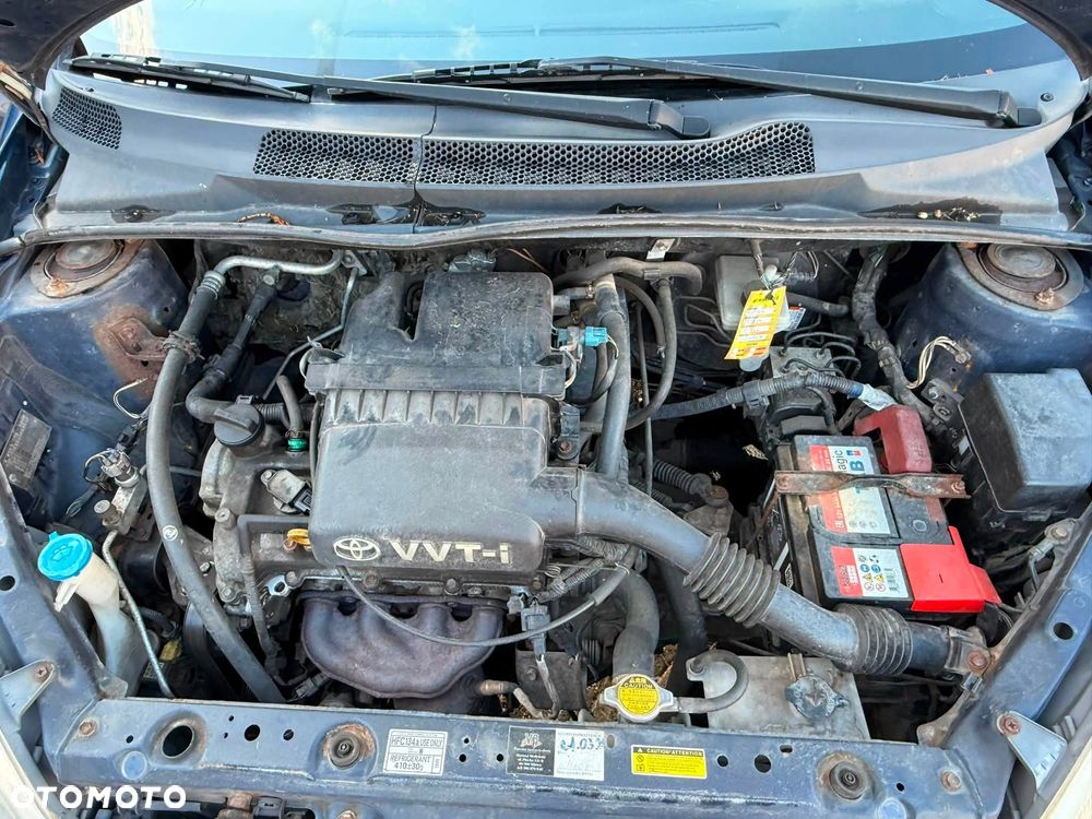 Toyota Yaris 1.0 Base - 12