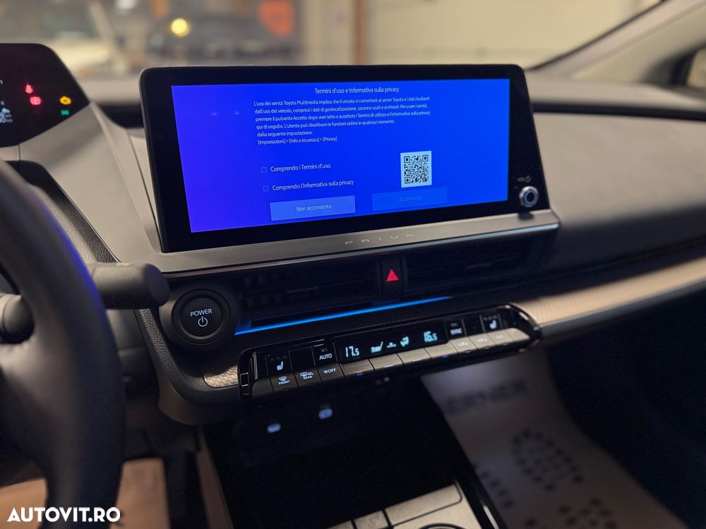 Toyota Prius Hybrid Advanced - 19