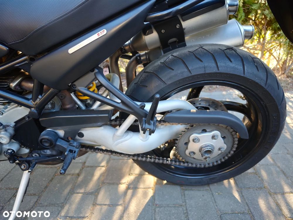Ducati Monster - 4