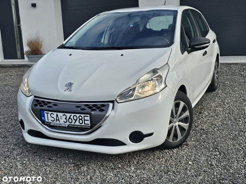 Peugeot 208 - 4