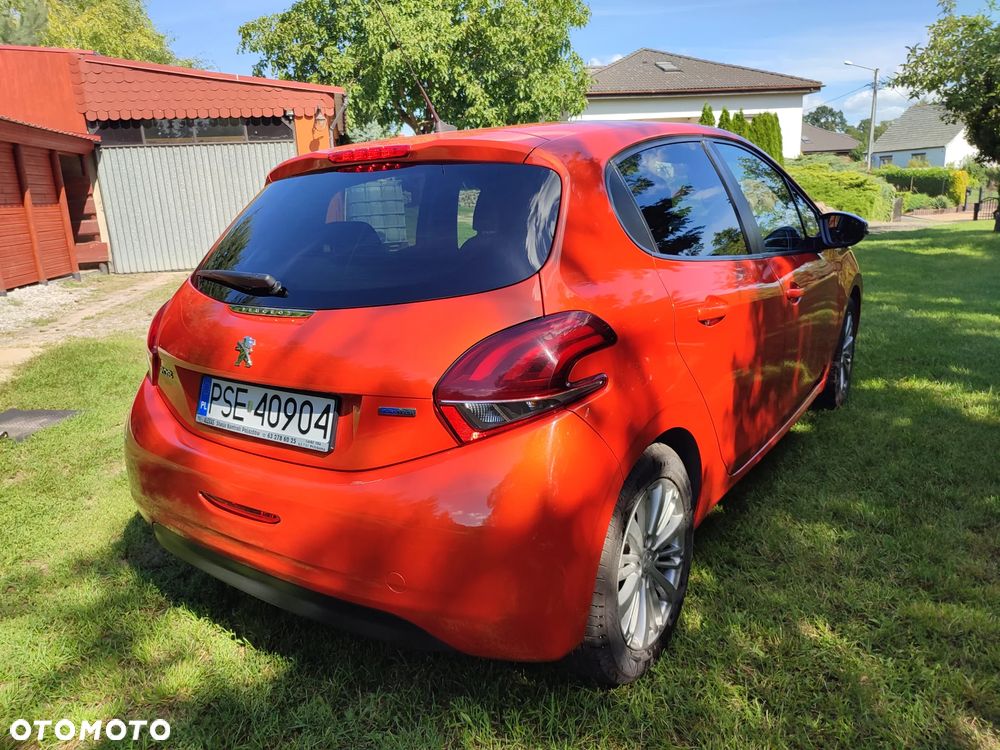 Peugeot 208 1.2 PureTech Style - 6