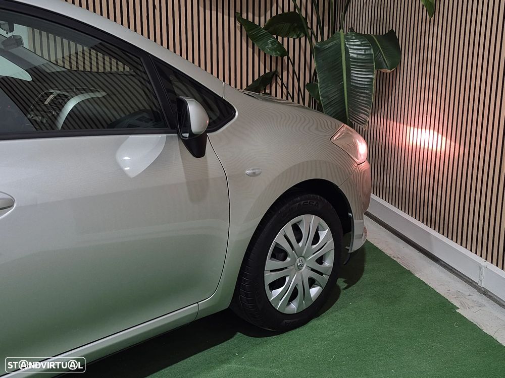 Toyota Auris 1.4 D-4D AC - 6