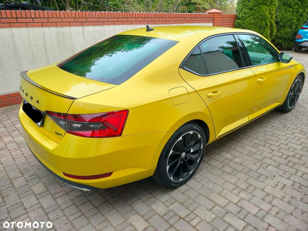 Skoda Superb 2.0 TDI SCR 4x4 Sportline DSG - 5