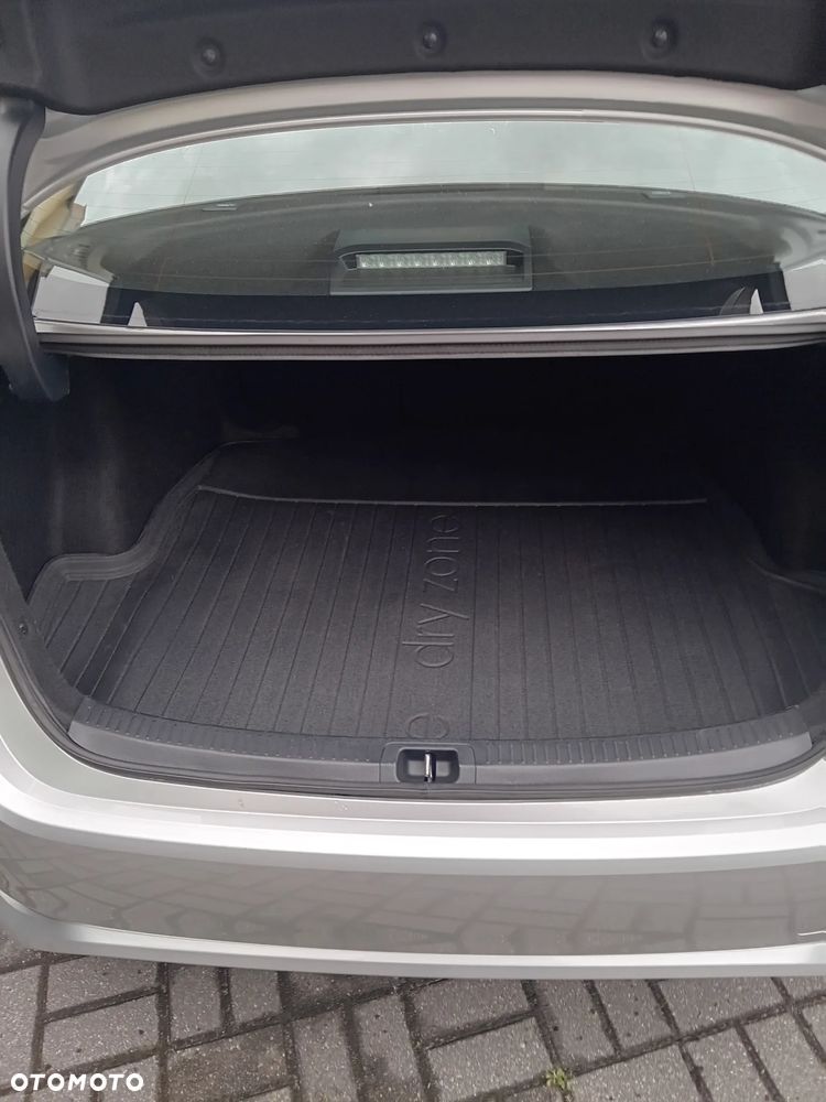 Toyota Corolla 1.8 Hybrid GPF Comfort - 11