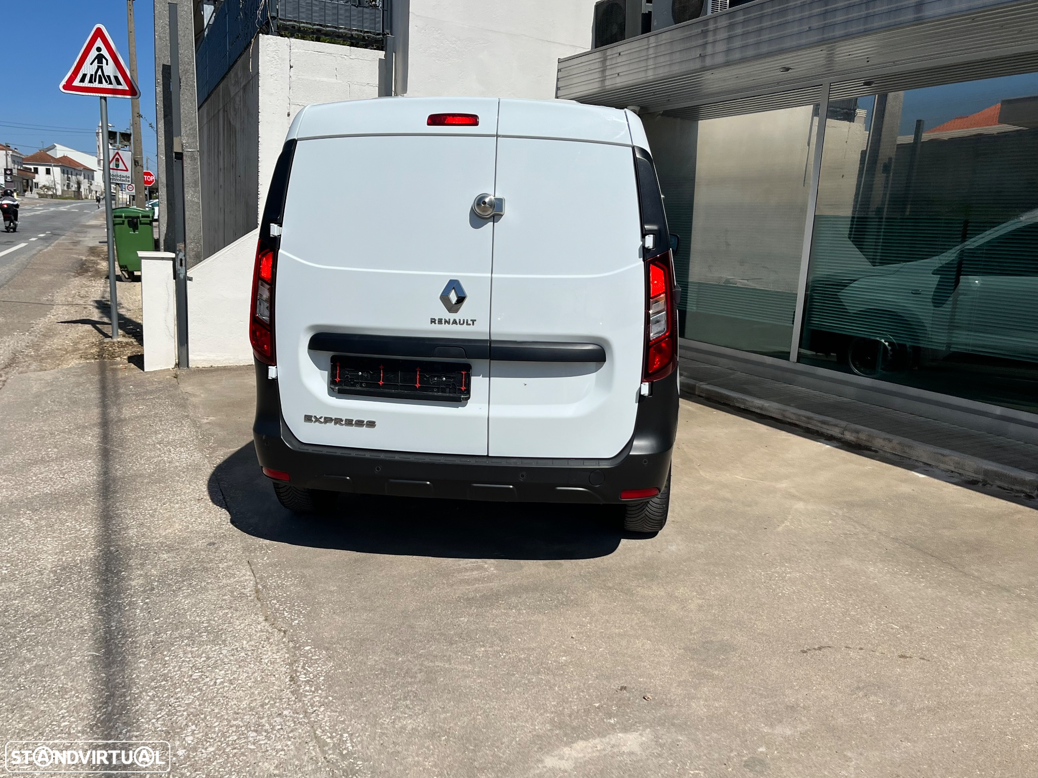 Renault EXPRESS 1.5 DCI CONFORT - 7