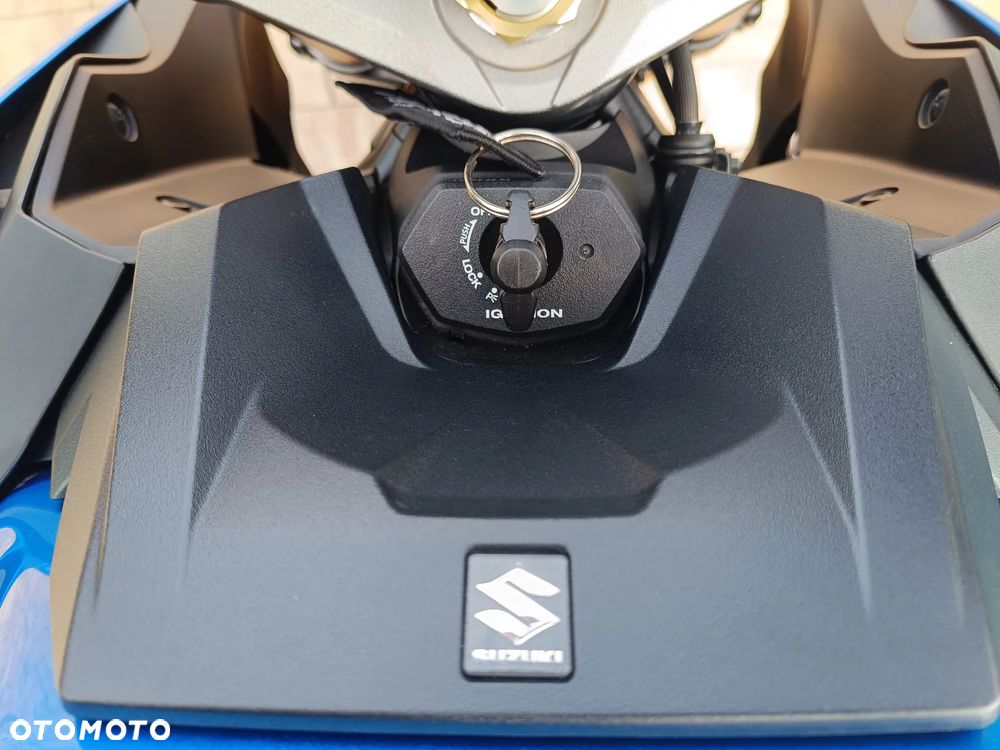 Suzuki GSX 1000 - 10