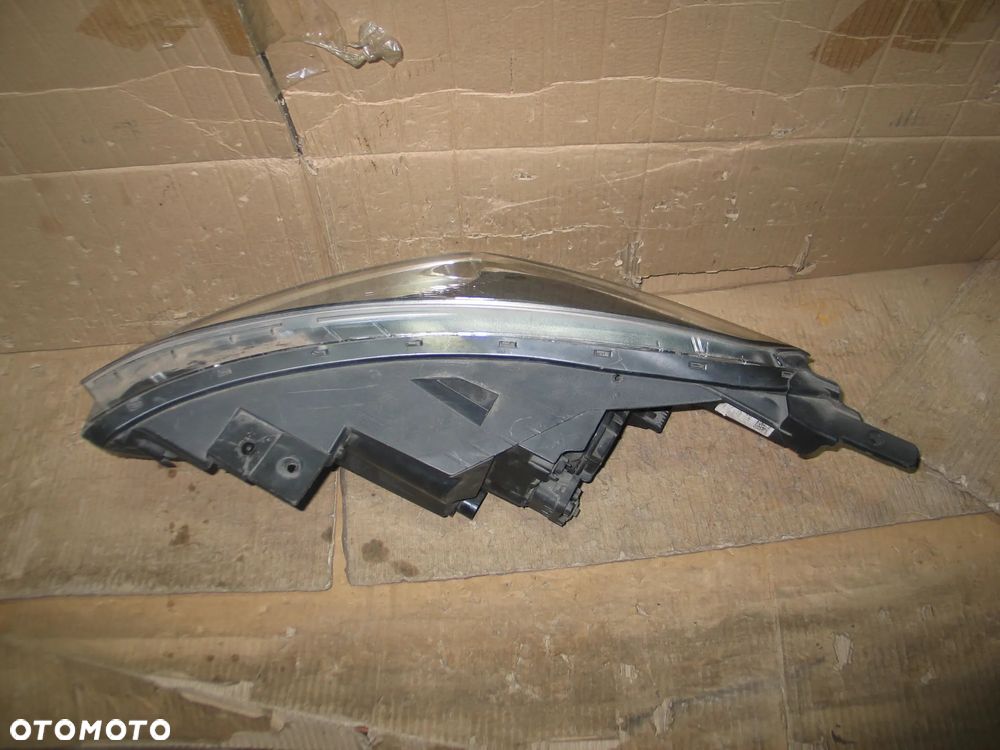 lampa przod kia rio 4 IV 16r.- 92102-H8 europa - 11