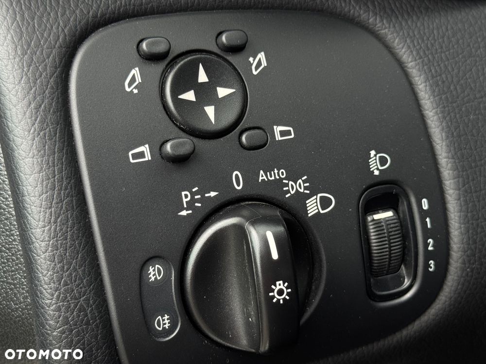 Mercedes-Benz Klasa C 200 Kompressor Automatik Elegance - 28