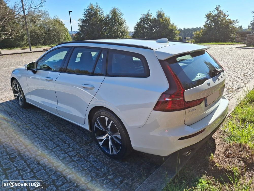 Volvo V60 2.0 D4 R-Design - 6