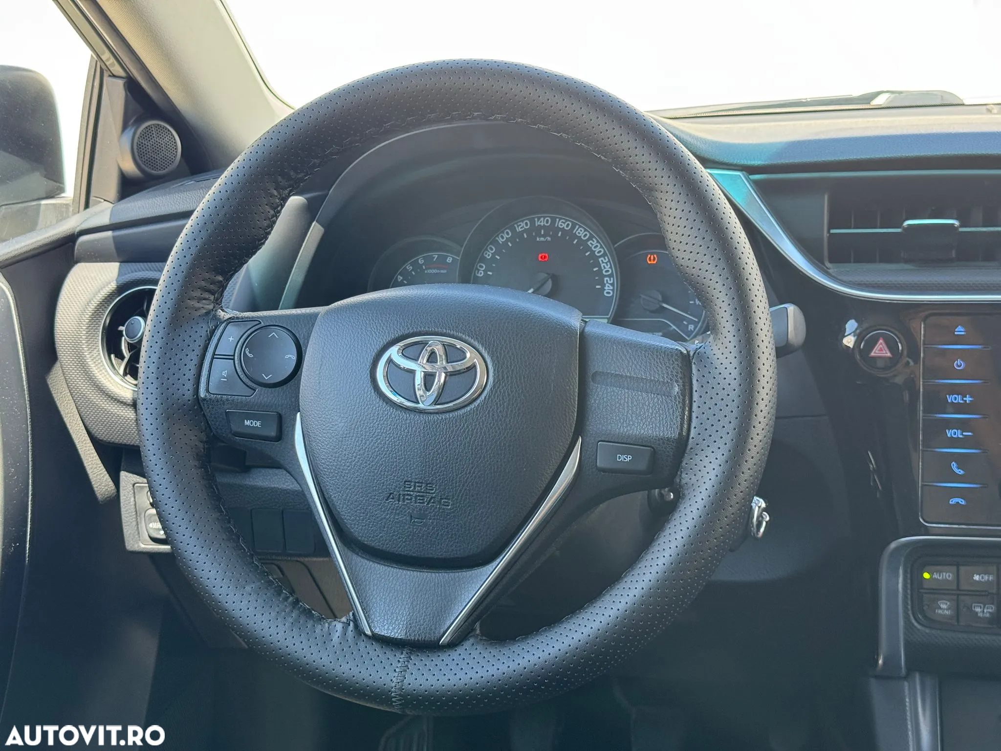 Toyota Auris 1.3 Dual VVT-i Terra - 12