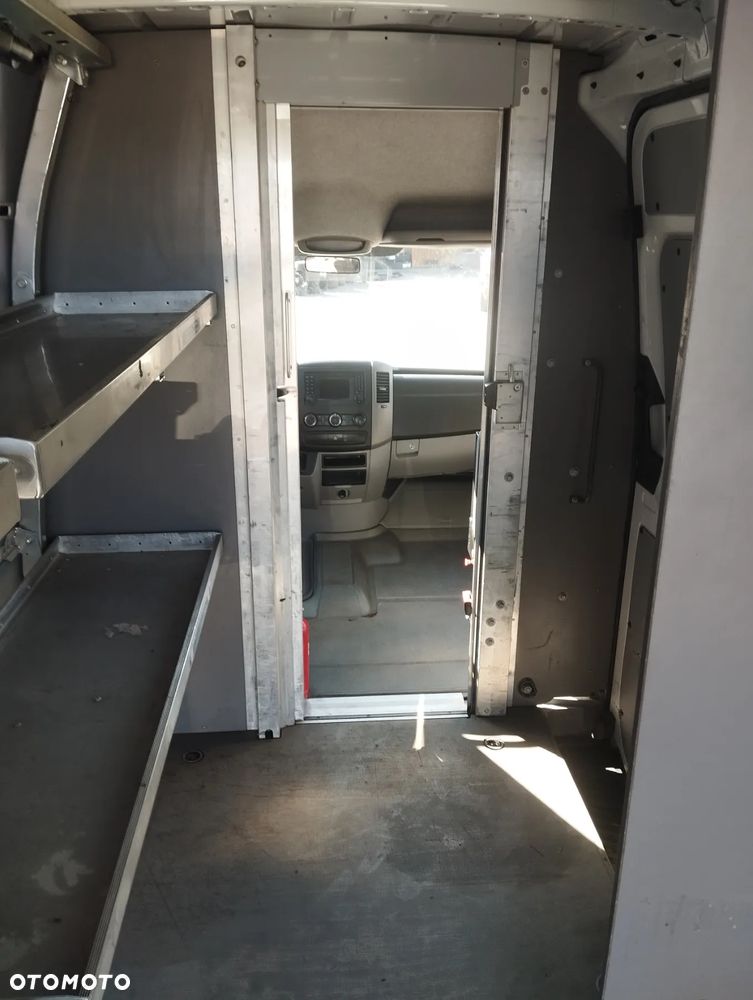 Mercedes-Benz Sprinter - 7