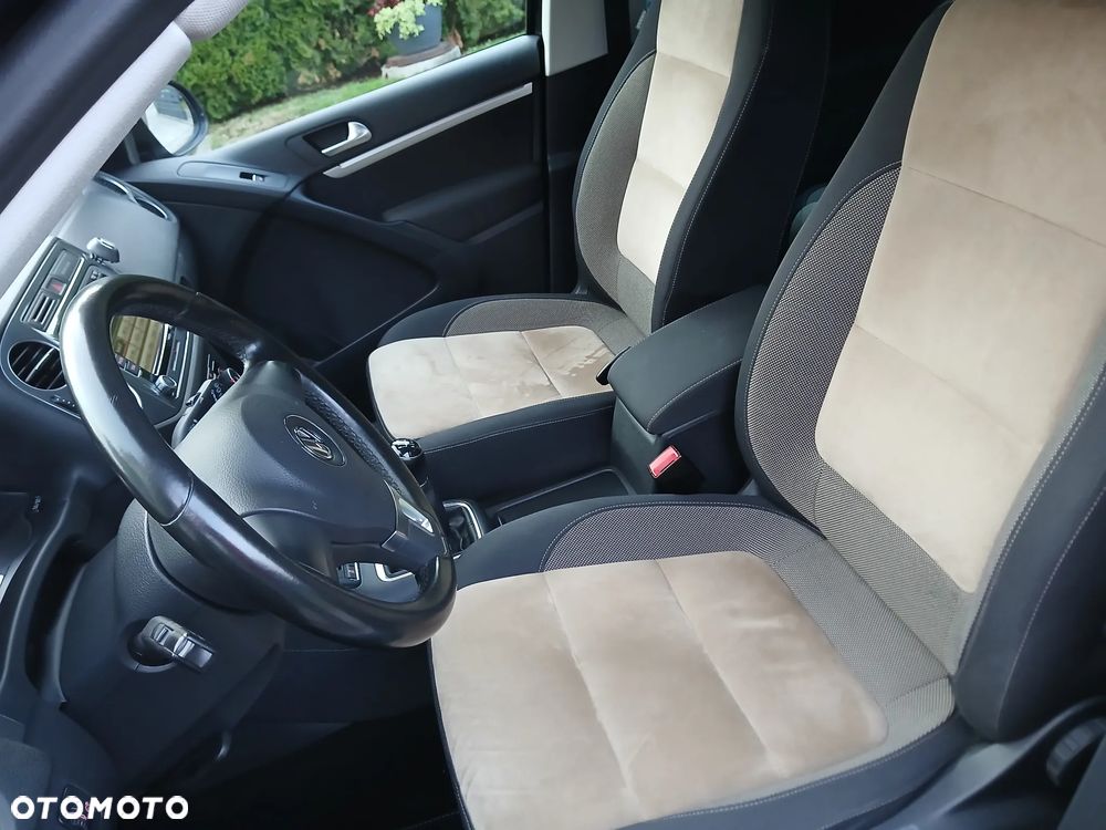 Volkswagen Tiguan 2.0 TDI DPF 4Motion BlueMotion Technology Sport & Style - 17