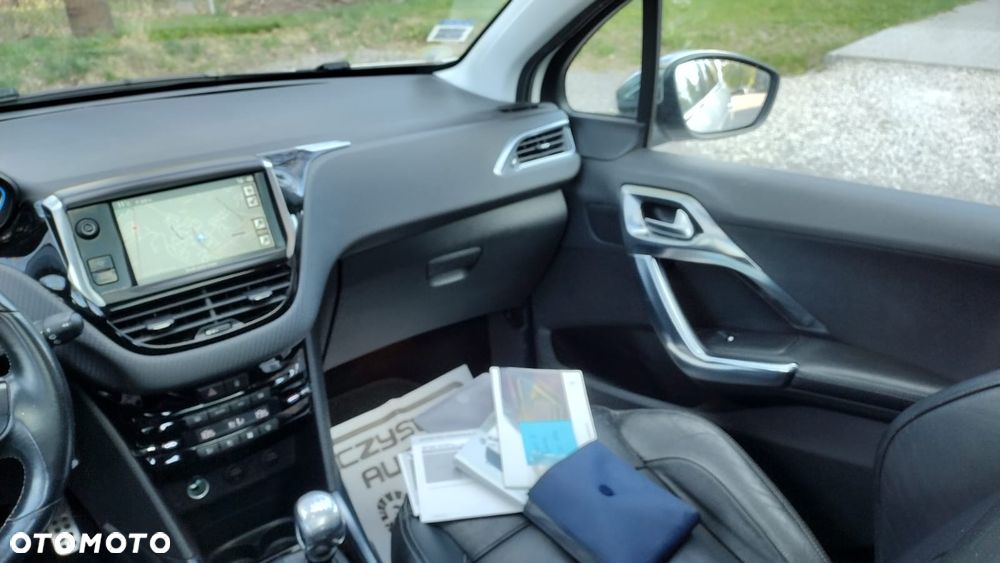 Peugeot 2008 e-HDi FAP 115 STOP & START Allure - 16