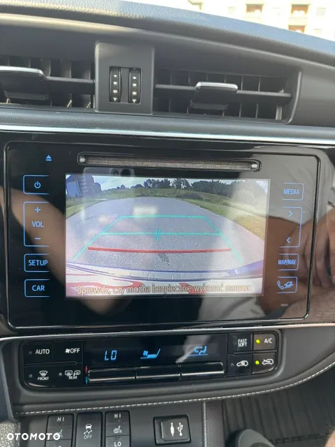 Toyota Auris - 12