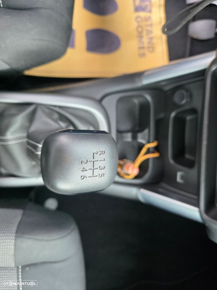 Citroën C3 Aircross 1.5 BlueHDi Shine S&S - 18
