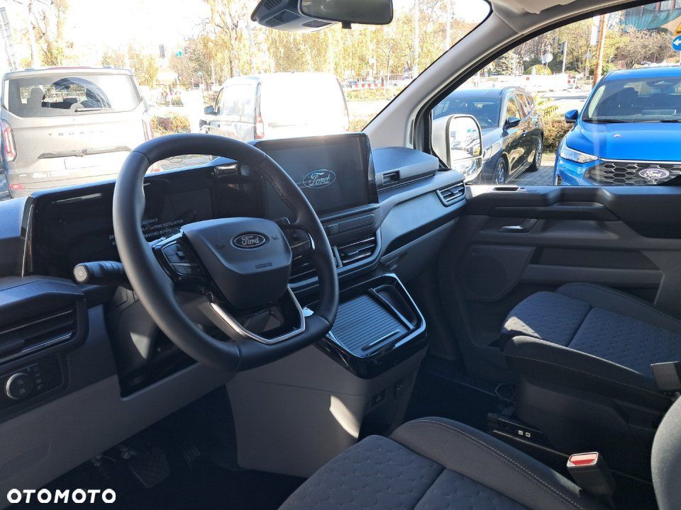 Ford Transit Custom - 13