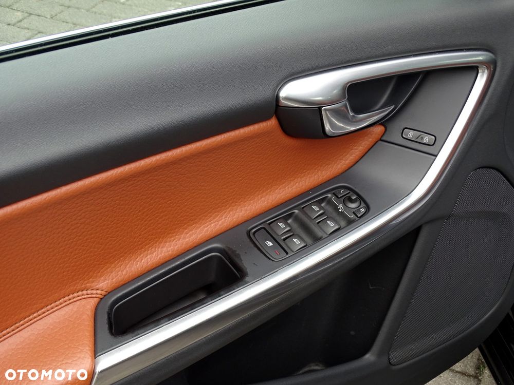 Volvo S60 D3 Geartronic RDesign - 8