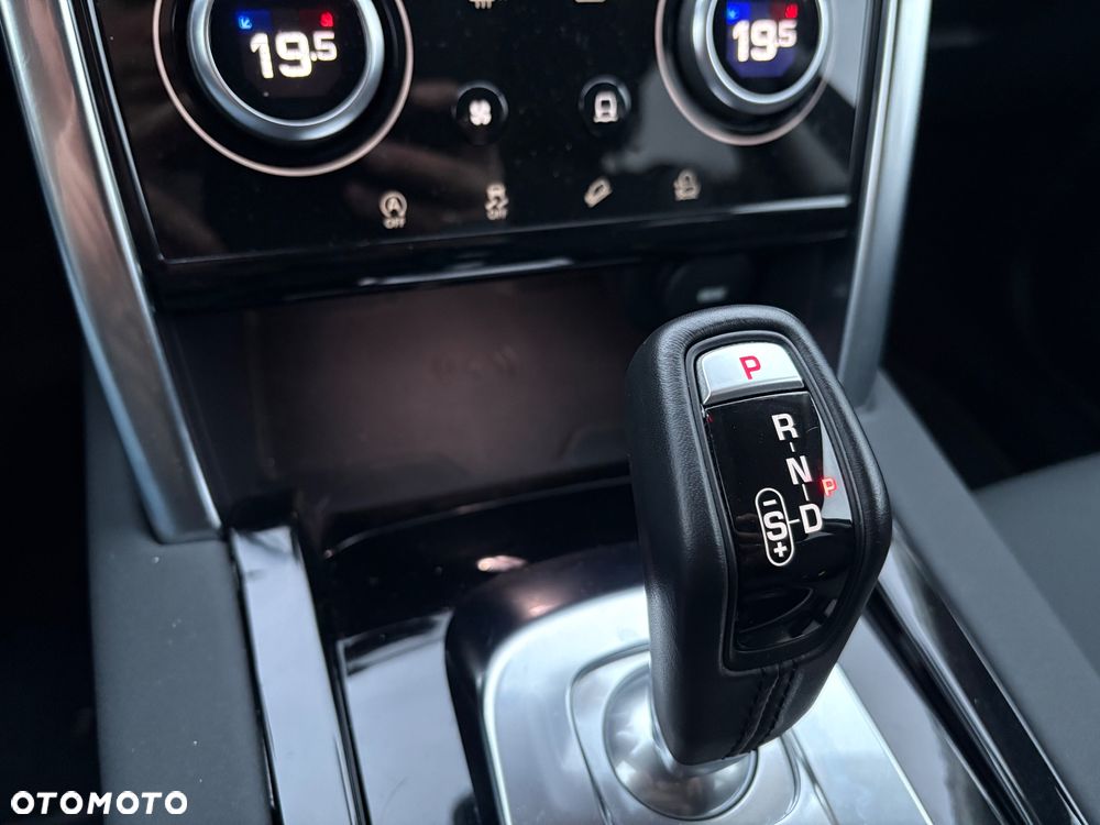 Land Rover Discovery Sport 2.0 P200 mHEV S - 18